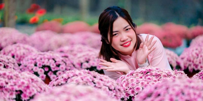 Làng hoa Sa Đéc rực rỡ sắc màu vào dịp cận Tết – thời điểm đẹp nhất trong năm để tham quan và chụp ảnh.